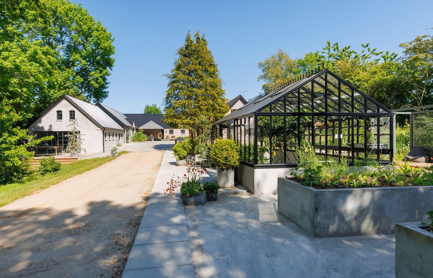 Vaxthus Green Room Elegant 23 9 Kvm Svart Kortsida Uppfart